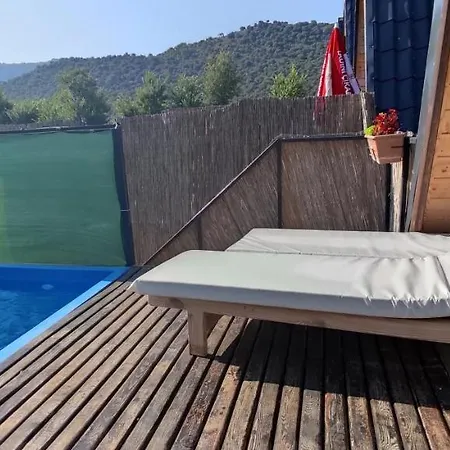 Hotel Bungalows The Araz Truzim *